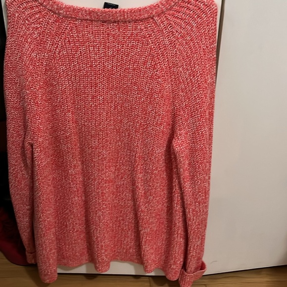 Fun GAP sweater - Picture 2 of 3